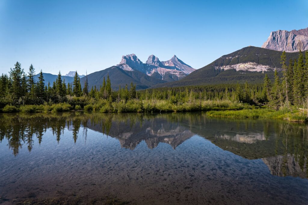Canmore three sisters